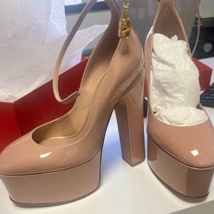 Valentino pumps